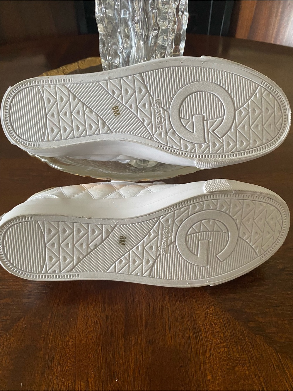 NWOT GBG Los Angeles White Sneakers Gold Accents Charms quilted casual 8 - Picture 5 of 5
